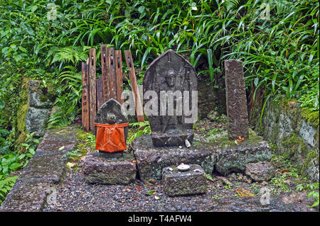 Risshaku-Ji jardins du Temple par temps humide, Yamadera, Yamagata, Japon Banque D'Images