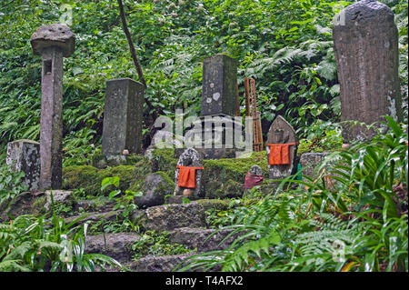 Risshaku-Ji jardins du Temple par temps humide, Yamadera, Yamagata, Japon Banque D'Images