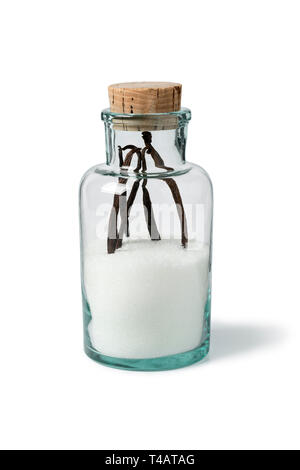 Bocal en verre avec du sucre vanillé isolé sur fond blanc Banque D'Images