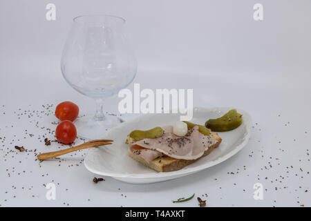 Sandwich au jambon beurre servis avec élégance pour la fête de la récolte, un bar à vin Banque D'Images