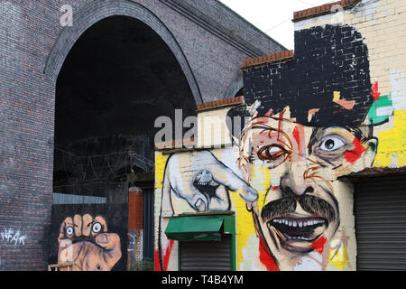 BIRMINGHAM, UK - 10 mars : Graffiti vue dans quartier Digbeth le 10 mars 2010 à Birmingham, Royaume-Uni. Digbeth quartier est réputé pour son pays Banque D'Images