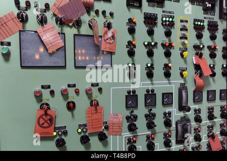 Trino Vercellese centrale nucléaire, dans le processus de désactivation par l'entreprise Sogin, responsable de la désaffectation des centrales nucléaires italiennes après les référendums populaires de 1987 et 2011. La salle de contrôle Banque D'Images