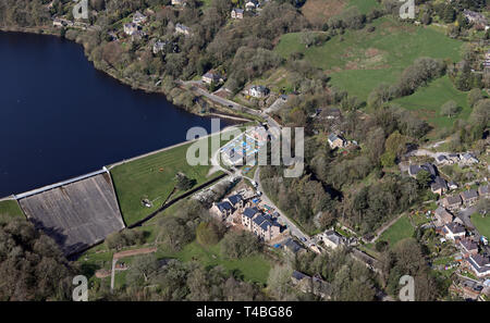 Vue aérienne de Toddbrook réservoir, nouveau carter & Sailing Club, Whaley Bridge, High Peak Banque D'Images