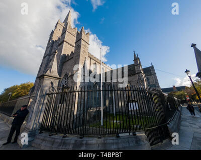 Dublin, OCT 28 : Vue extérieure de la célèbre de la Cathédrale St Patrick le Oct 28, 2018 à Dublin, Irlande Banque D'Images