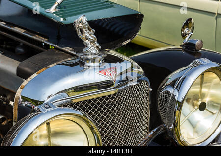 1940 Alvis un roadster sur l'affichage à une exposition de voiture Banque D'Images