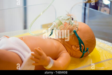 Mannequin mannequin bébé enfant masque à oxygène, close-up Banque D'Images