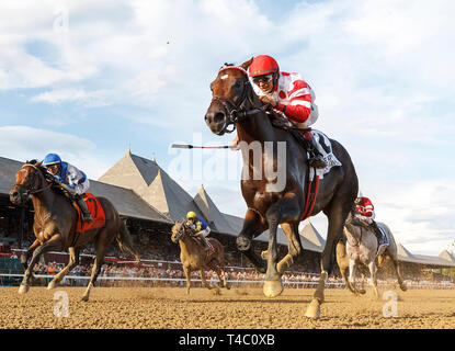 Saratoga Springs, NY, USA. Sep, 2018 3. Contrôle de l'esprit (no. 2) remporte l'enjeu d'Espoir (Grade 1), 3 septembre 2018, à l'Hippodrome de Saratoga, Saratoga Springs, NEW YORK. monté par John Velazquez, et formé par Gregory Sacco, contrôle de l'esprit fini 3/4 longueurs en face de Mucho (No. 7). (Bruce Dudek/Eclipse Sportswire) Credit : csm/Alamy Live News Banque D'Images