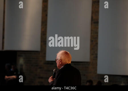 Warren, Ohio, USA. 14 avr, 2019. Le sénateur Bernie SANDERS prend la parole à l'hôtel de ville avec les travailleurs de l'Ohio Président AFT Randi Weingarten, à la Lordstown High School, à Warren, Ohio le Dimanche, Avril 14, 2019. Credit : Preston Ehrler/ZUMA/Alamy Fil Live News Banque D'Images