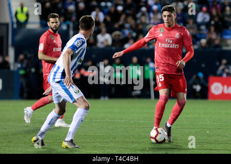 CD Leganes Javier Eraso et Federico du Real Madrid Valverde lors de la Liga match entre CD Leganes et Real Madrid au stade de Butarque à Martorell, Espagne. Score final : CD Leganes 1 - Real Madrid 1. Banque D'Images