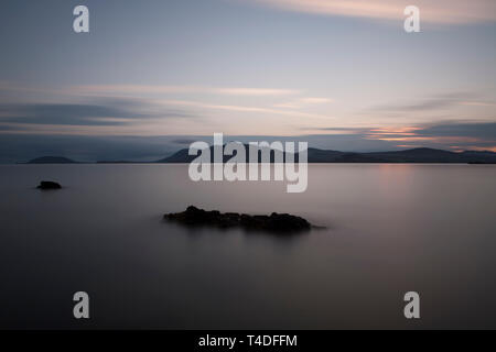 Ciel du soir serein sur la façon sauvage de l'Atlantique Banque D'Images
