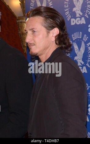 LOS ANGELES, CA. Février 07, 2004 : l'Acteur Sean Penn lors de la 56e assemblée annuelle Directors Guild Awards à Century City, Los Angeles, CA. Banque D'Images