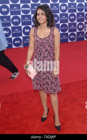 LOS ANGELES, CA. 28 février 2004 : PARMINDER NAGRA à l'IFP Independent Spirit Awards 2004 sur la plage de Santa Monica, CA. Banque D'Images