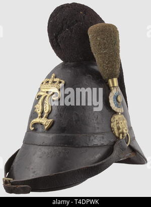 Pare-balles, casques, modèle 1845/1848 casque bavarois des hommes enrôlés de Jaeger et fusils, emblème du roi Louis I, Editorial-Use-seulement Banque D'Images
