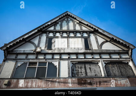 Bâtiment de style Tudor encadrées en bois abandonnés à Northwich, Cheshire. Banque D'Images