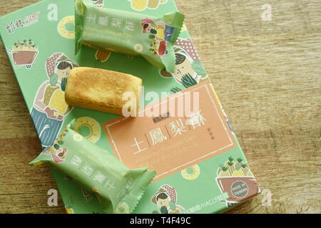 Bangkok Thailande Avril 15, 2019 : les gâteaux ananas célèbre emballage alimentaire souvenirs de Taiwan Banque D'Images