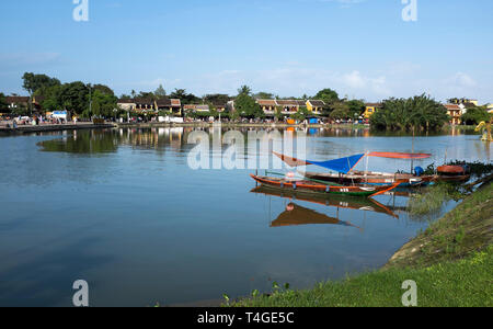 Vue sur Rivière Thu Bồn à la vieille ville de Hoi An Banque D'Images