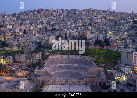 Toits de Amman, capitale de la Jordanie, de nuit Banque D'Images