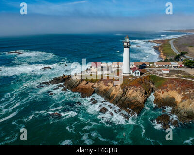 Vue aérienne de Pigeon Point Lighthouse en Californie, USA Banque D'Images