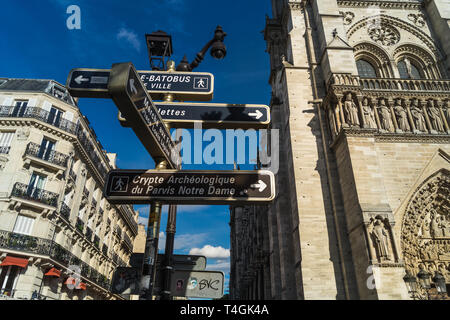 Paris/France ‎May ‎-‎23, 2017 : Notre-Dame de Paris signifiant 'Notre-Dame de Paris', souvent appelée Notre-Dame.La cathédrale est considérée comme l'une des Banque D'Images