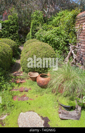 Un jardin anglais, Alverstoke, Gosport, Hampshire, Angleterre Banque D'Images