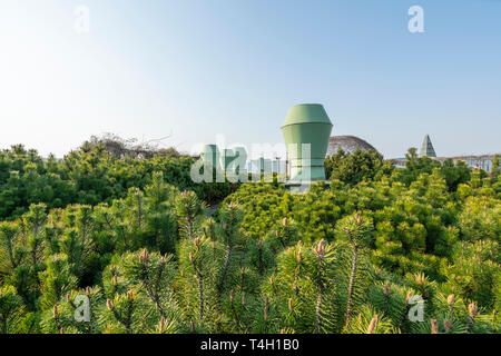 Varsovie, Pologne. Avril 2019. Les jardins suspendus sur le toit de la bibliothèque de l'Université de Varsovie Banque D'Images