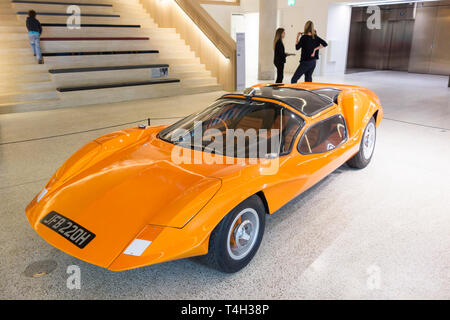 Les frères Adams Probe 16 voiture à l'exposition Stanley Kubrick au Design Museum, Kensington High Street, London, UK Banque D'Images