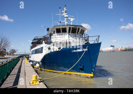 15 avril 2019 Windsor Ontario Canada Macassa Bay Boat river bateau de croisière amarré ancrée sur la rivière Détroit Banque D'Images