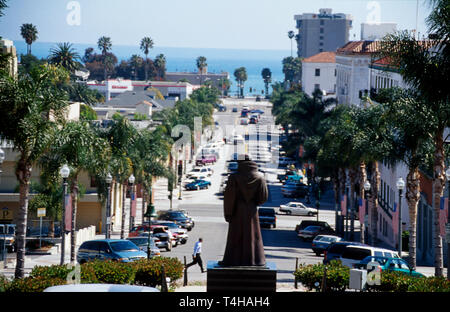 Etat d'or de Californie, Californie du Sud, Pacifique, Ventura, California Street Father Junipero Serra statue, art public, mémorial, art public, ressemblance, vie Banque D'Images