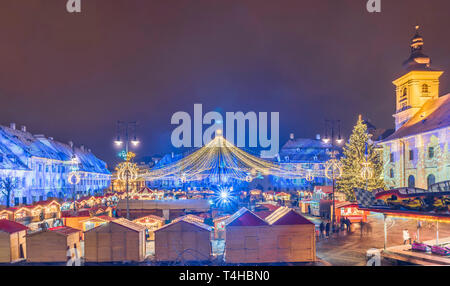 Marché de Noël de Sibiu, en Transylvanie, Roumanie Banque D'Images