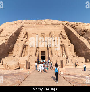 Assouan, Egypte - le 13 septembre 2018 : visite touristique, d'Abou Simbel, le Grand Temple de Ramsès II, l'Égypte Banque D'Images