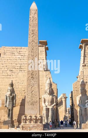 Assouan, Egypte - le 11 septembre 2018 : Le temple de Louxor, un grand complexe de temples de l'Égypte ancienne située sur la rive est du Nil, dans la ville de Banque D'Images