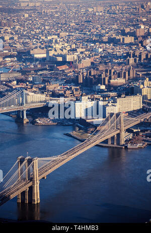 Pont de Brooklyn comme vu à partir de l'Original World Trade Center Observatory, 1996, NEW YORK, USA Banque D'Images