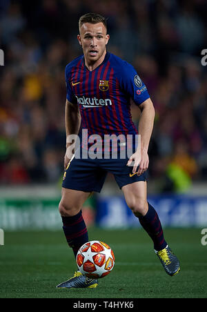 Barcelone, Espagne. Apr 16, 2019. Football : Ligue des Champions 2018-2019 : Arthur Melo de Barcelone en action pendant le match de la Ligue des Champions entre le FC Barcelone vs Manchester United en finale au Camp Nou à Barcelone, Espagne, le 16 avril 2019. Crédit : Pablo Morano/ AFLO/Alamy Live News Banque D'Images