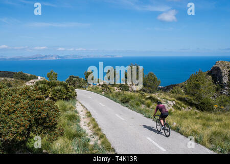 Randonnée à vélo sur les routes de Majorque, Espagne. Banque D'Images