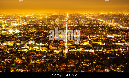 L'citylights de Los Angeles par nuit - vue aérienne Banque D'Images