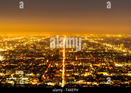 L'citylights de Los Angeles par nuit - vue aérienne Banque D'Images