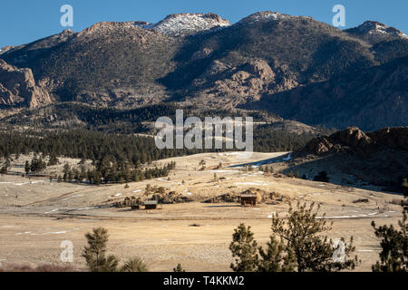 Ranch installation dans la région de la Chine Wall Tarryall road près du lac George, au Colorado. Neige de l'hiver. Banque D'Images