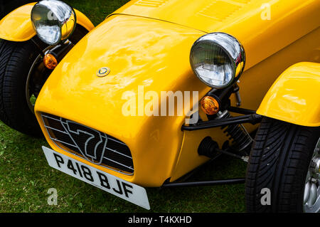 Un 1996 Caterham Super 7 sur l'affichage à une exposition de voiture Banque D'Images