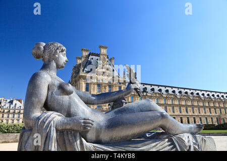 Monument à Cézanne par Maillol à l'extérieur du Musée des Arts Décoratifs dans le jardin des Tuileries, Paris Banque D'Images