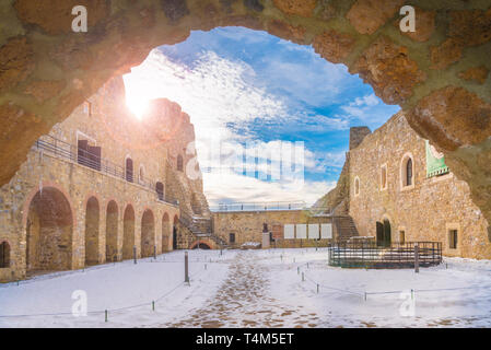 Neamt Citadelle - forteresse médiévale en Targu Neamt, Roumanie, région de la Moldavie Banque D'Images