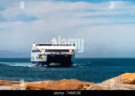 Adélaïde, Australie du Sud - le 14 janvier 2019 : Sealink ferry catamaran sur la façon de Cape Jervis la borne de l'île Kangourou sur un jour. Fonctionnement du service Banque D'Images