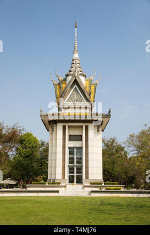 Le Stupa commémoratif au champs de la Mort de Choeung Ek, Phnom Penh, Cambodge, Asie du Sud, Asie Banque D'Images