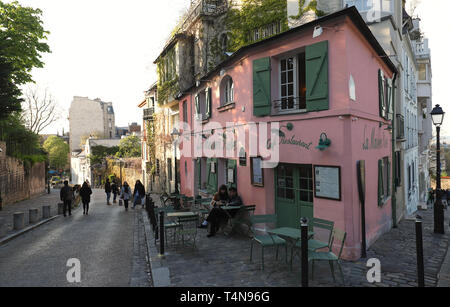 La tradition française resataurant La maison Rose situé à Montmartre , Paris, France. Banque D'Images