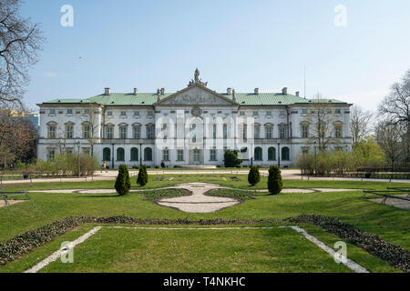 Varsovie, Pologne. Avril, 2018. Une vue de Krasinski Palace du parc Banque D'Images