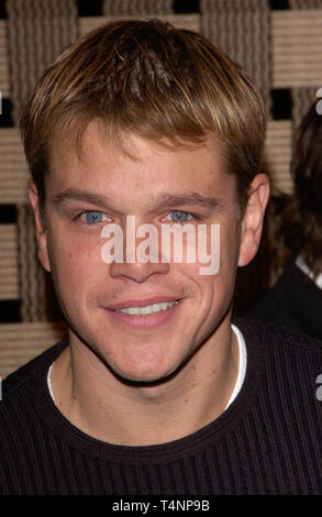 LOS ANGELES, CA. 02 décembre 2004 : l'acteur matt damon à la première de Los Angeles Hotel Rwanda. Banque D'Images