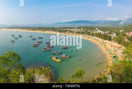 La plage de Quy Nhon, dans la province de Binh Dinh, au Vietnam Banque D'Images