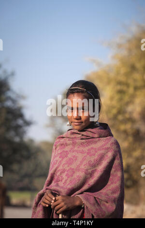 Le portrait d'une jeune indienne, Gogunda, Rajasthan, Inde Banque D'Images