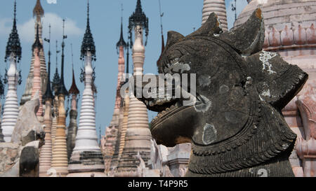 La Pagode Kakku stupas au centre du Myanmar en complexe Banque D'Images