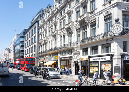 Fleet Street, Ludgate Circus, City of London, Greater London, Angleterre, Royaume-Uni Banque D'Images