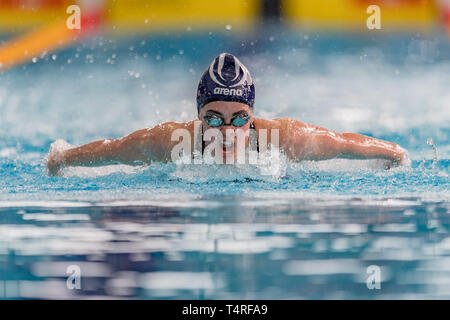 Glasgow, Royaume-Uni. 18 avr, 2019. Betsy Wizard of Northampton participe à Womens Open 200m papillon lors de la 3ème journée du championnat de natation 2019 A Tollcross International Swimming Center le jeudi 18 avril 2019 à Glasgow en Écosse. Credit : Taka G Wu/Alamy Live News Banque D'Images